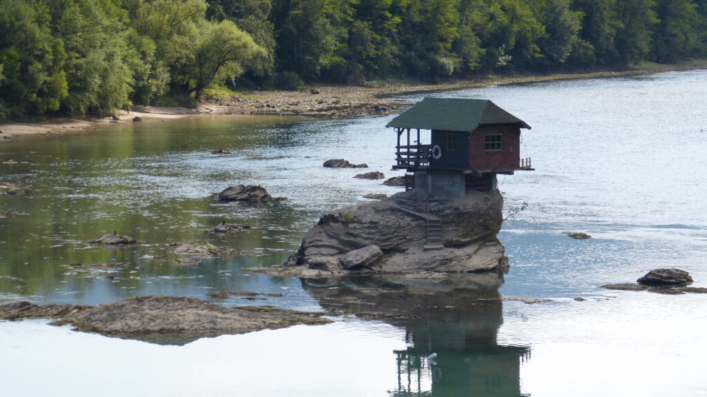 Tara Nationalpark schwimmendes Haus