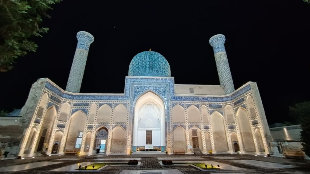 Mausoleum,  Perle Zentralasiens