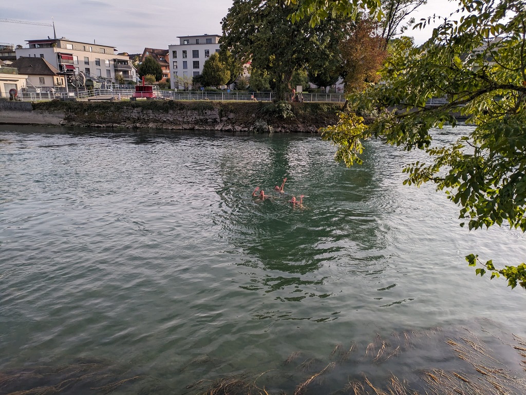 Flüsse baden in der Schweiz